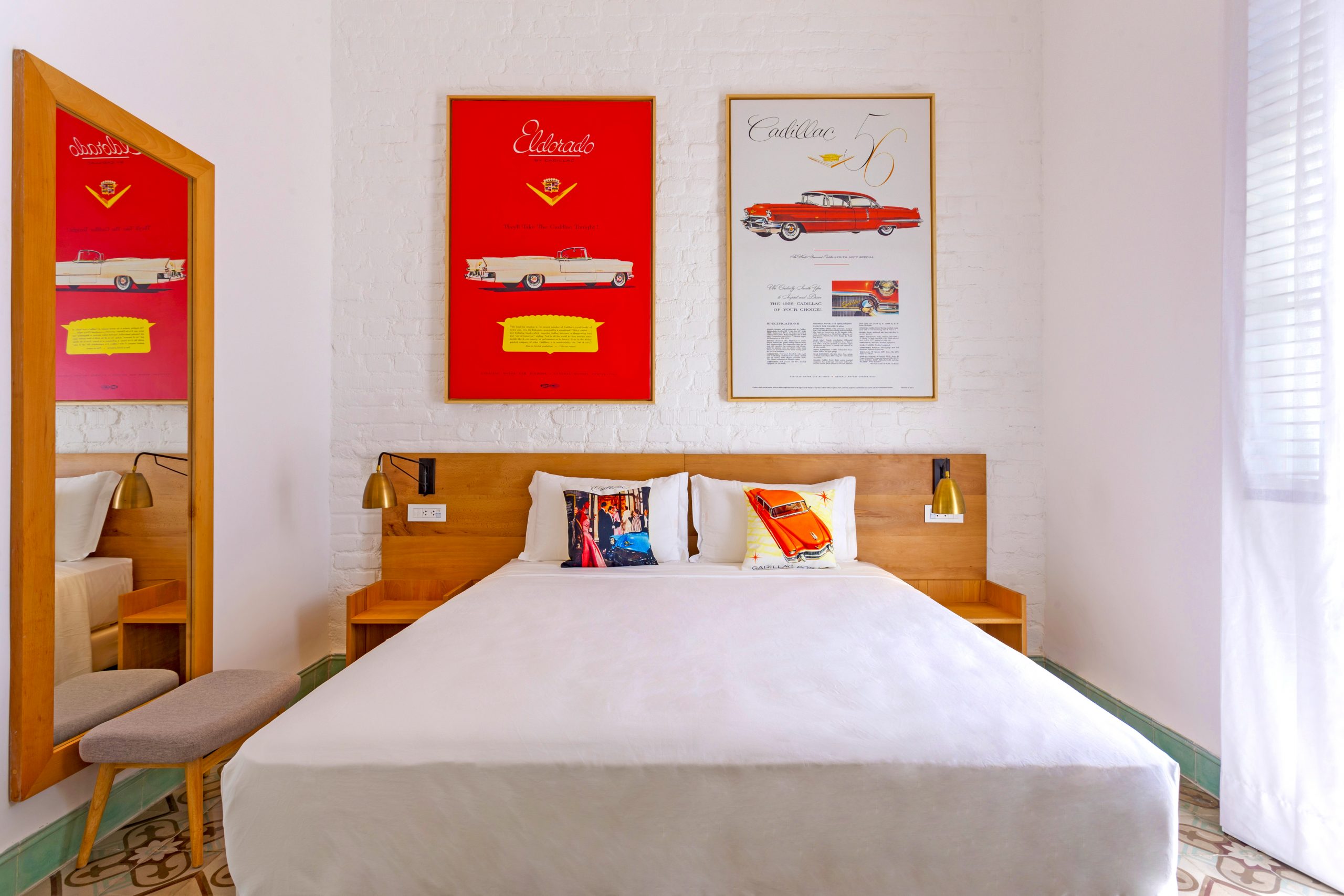 king size bed cadillac room